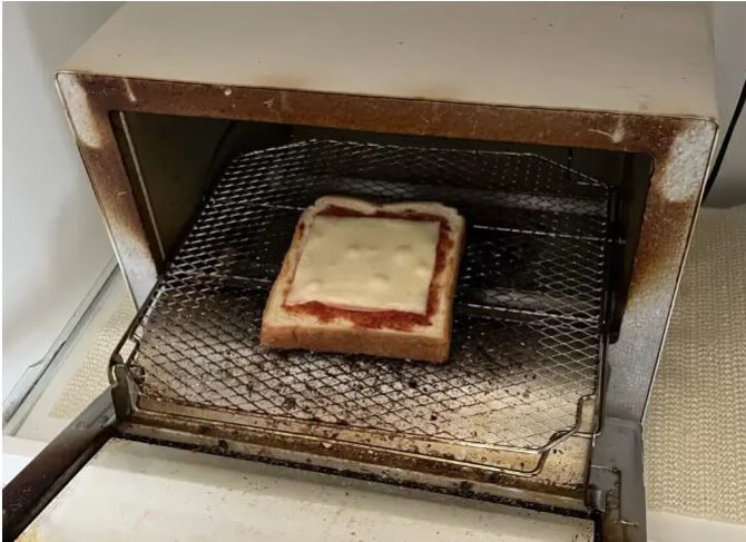 トースターから取り出す