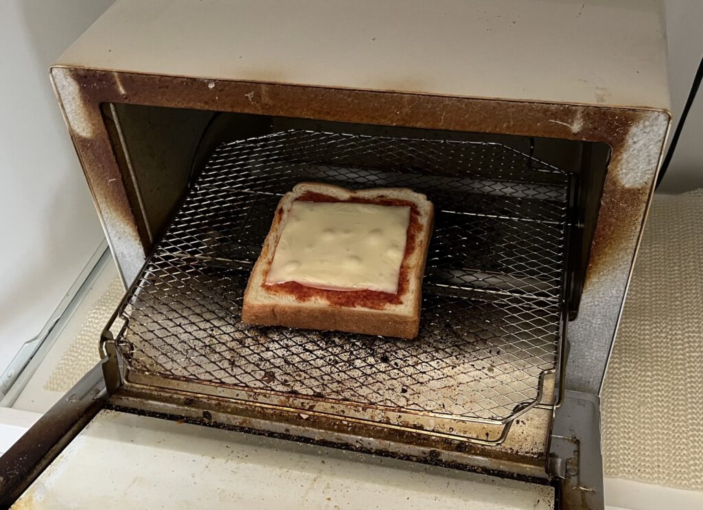 トースターから取り出す