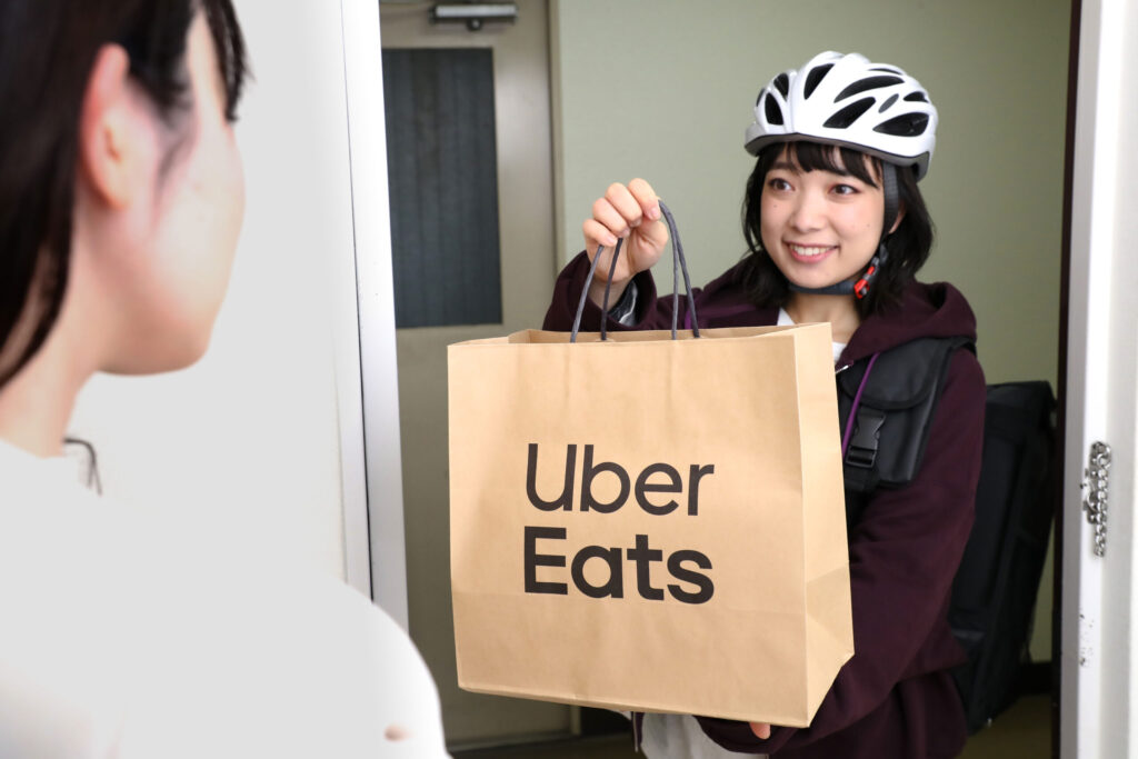 配達パートナーの女性