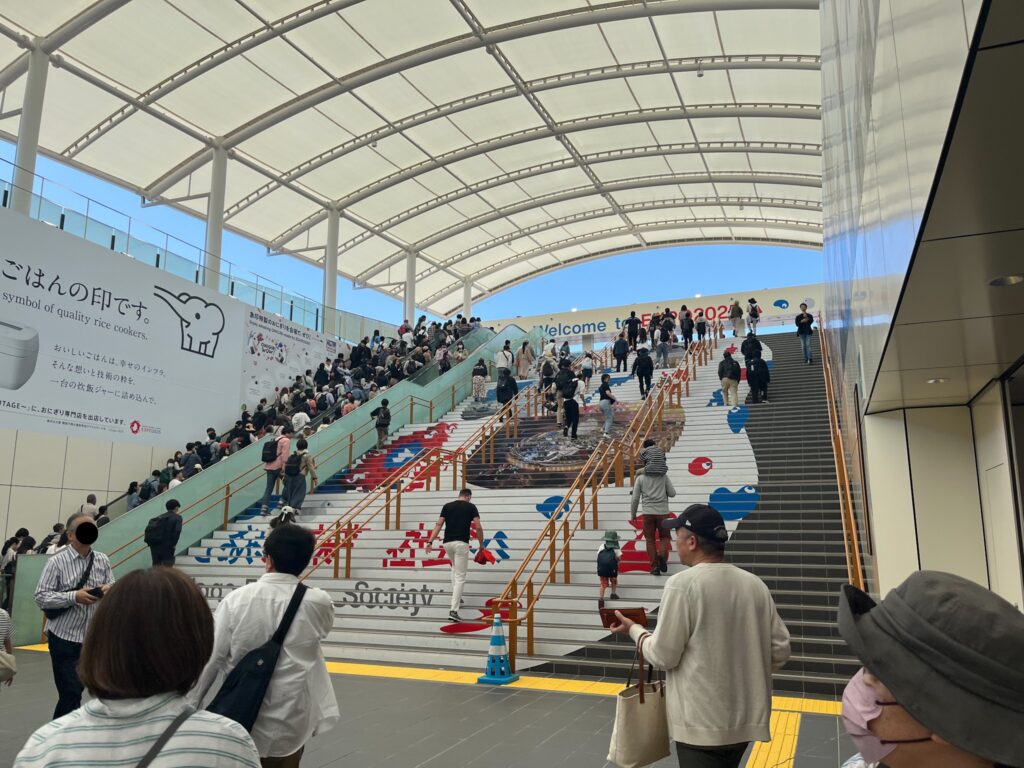 【EXPO2025】夢洲駅の階段