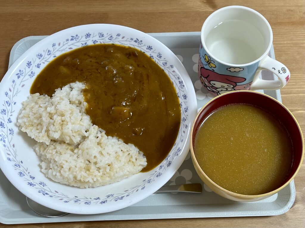 横須賀海軍カレーと味噌汁
